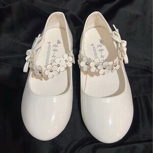 Aidiqisehua Girl White Floral Mary Jane Shoes